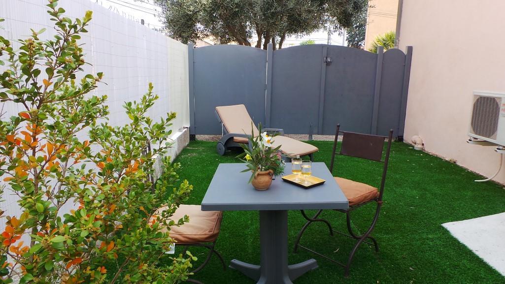 Studio Garden View,662292174:JPEG