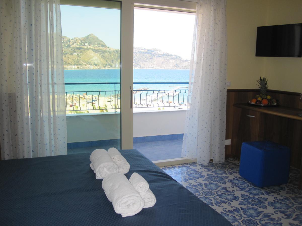 Double or Twin Room Sea View