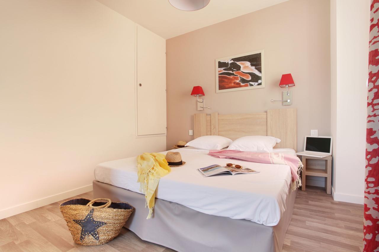 One-Bedroom Apartment,662775105:JPEG