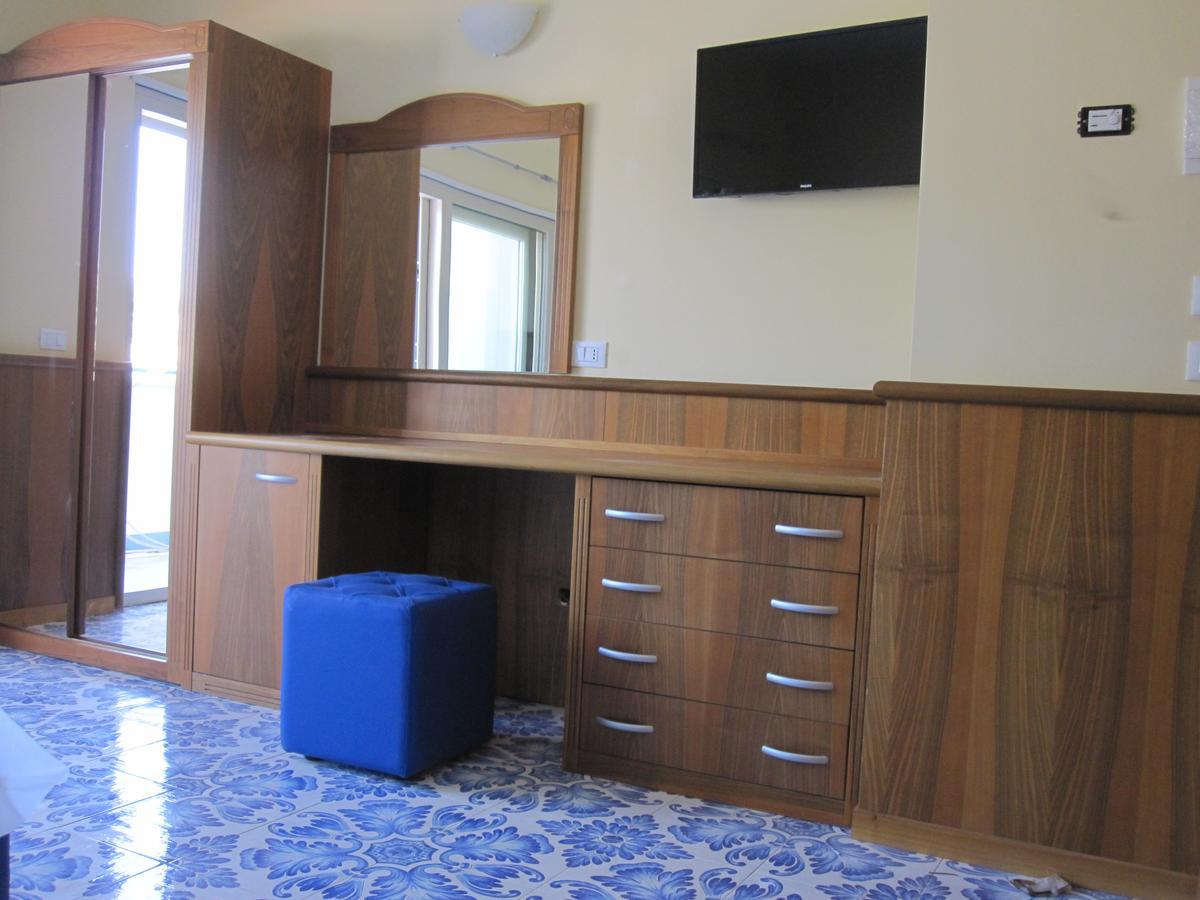 Large Single Room