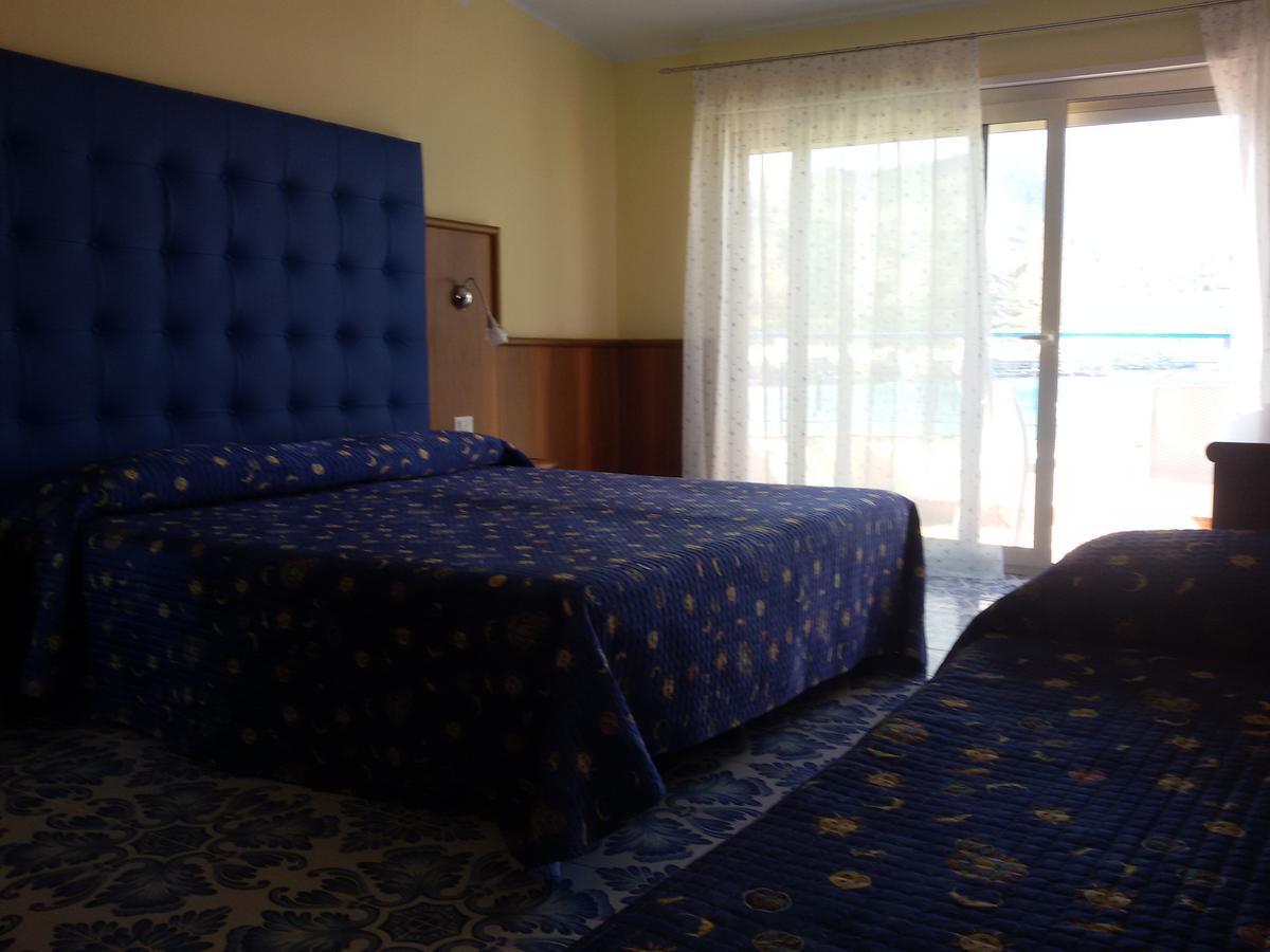 Superior Triple Room Sea View