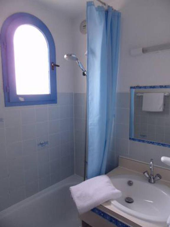 Chambre avec Terrasse et Climatisation - Vue sur Port