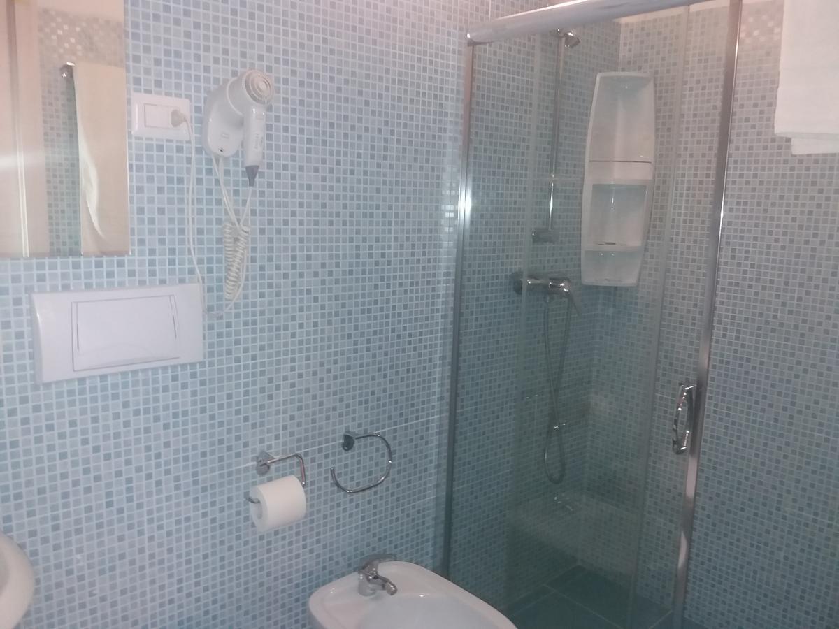 Small Double Room Balcony,666371889:JPEG