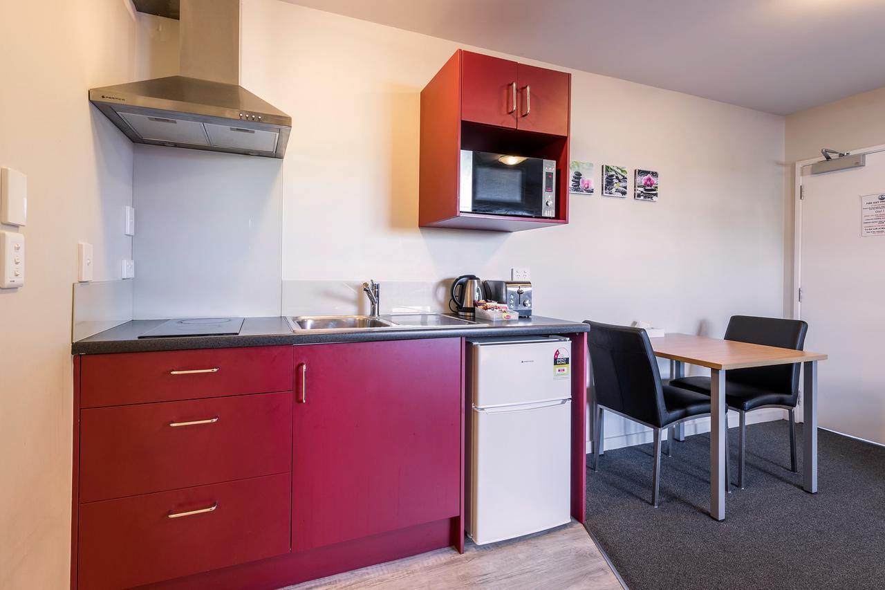 Superior One-Bedroom Apartment,663548544:JPEG