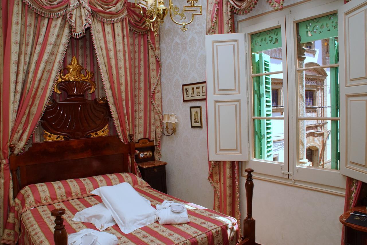 Luxury Double Room,663640734:JPEG