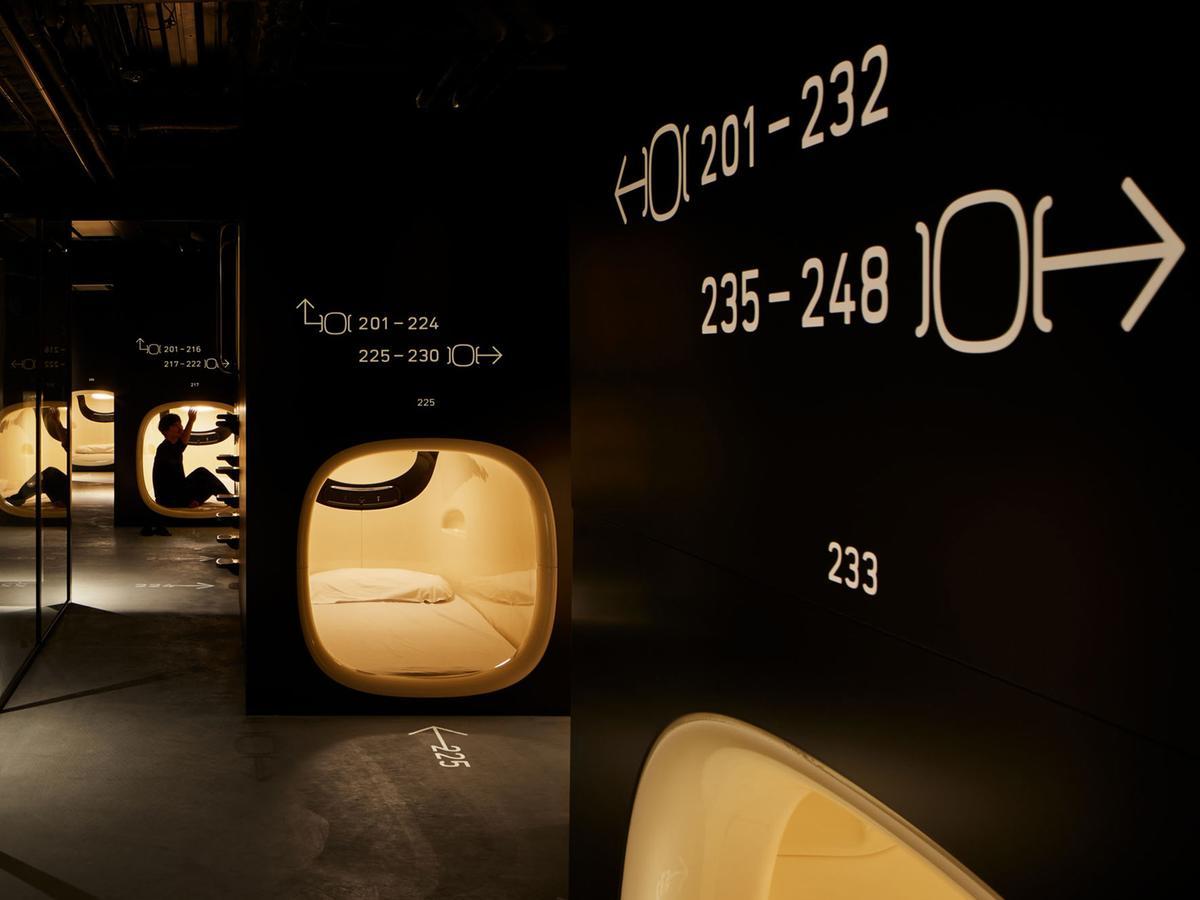 Capsule Room Male Sleep Report