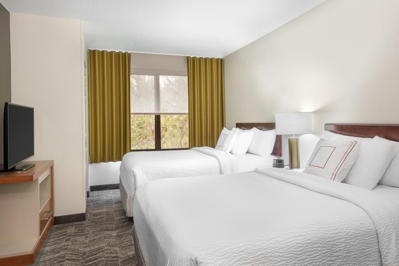 Double Suite Two Double Beds Transfer Shower Mobility Access or Hearing Accessible,1396499021:JPEG