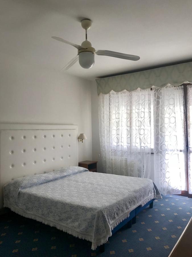 Double Room Balcony Lateral Sea View