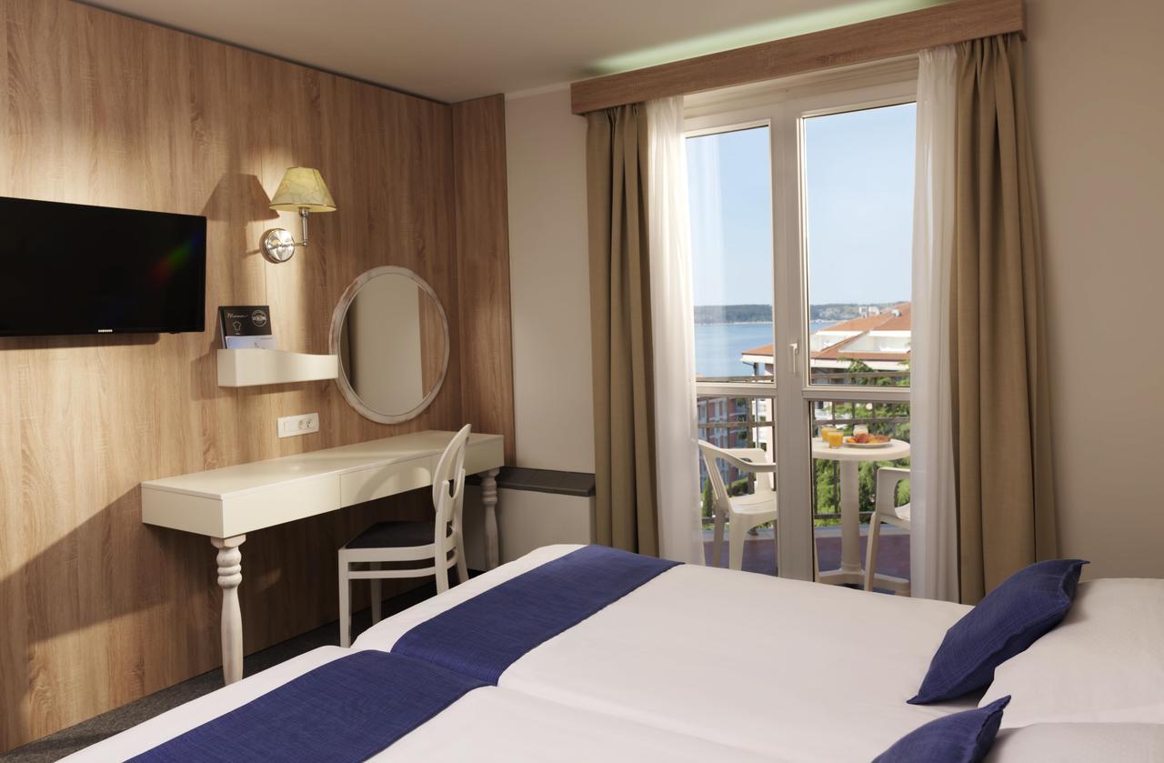 Double or Twin Room Balcony Sea View