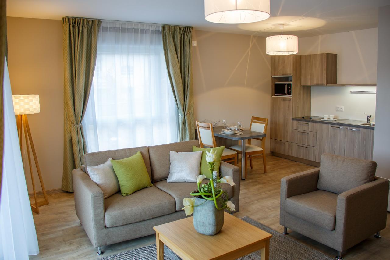 Standard Apartment,662505159:JPEG