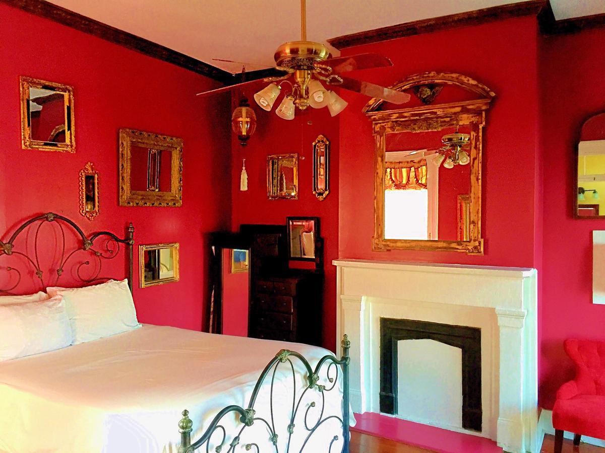 Queen Room