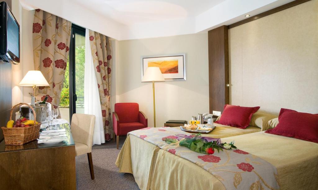 Twin Room,1687458421:JPEG