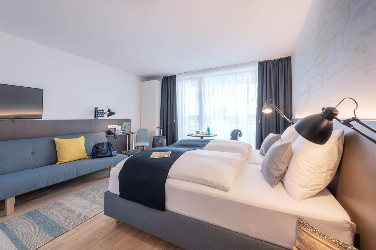 Junior Suite with Balcony,1327346636:JPEG