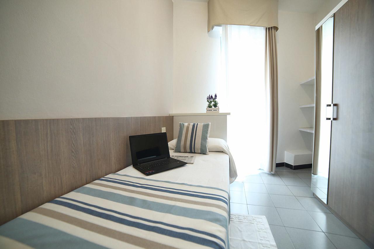 Single Room,665004411:JPEG
