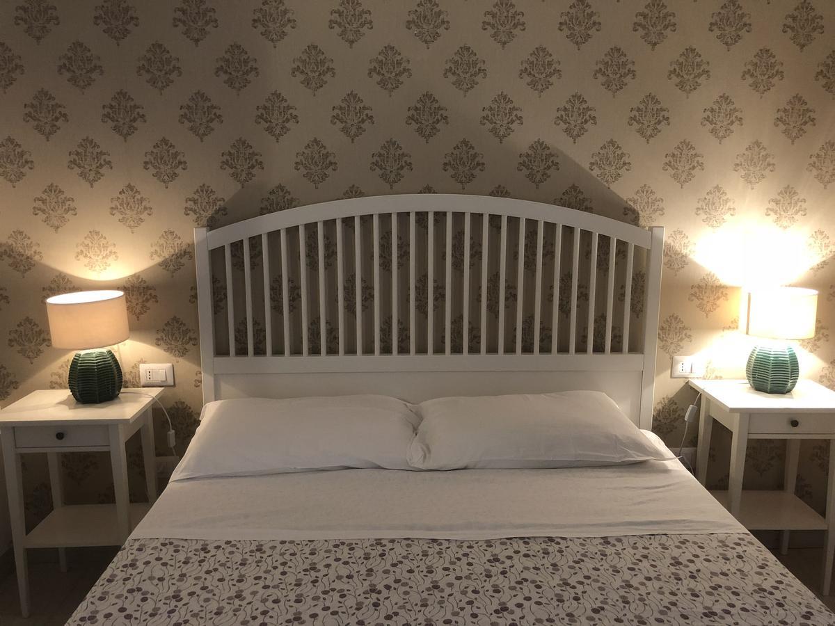 King Room Two King Beds,665216517:JPEG