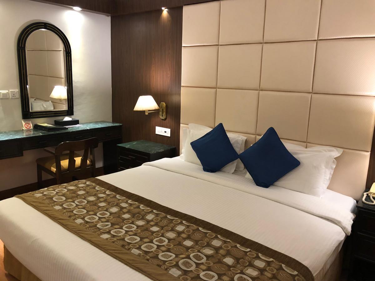 Deluxe Single Room Early Check & Late Check-out by 2 Hrs