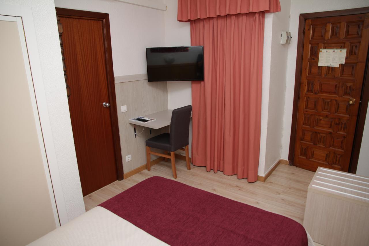 Double Room,665273334:JPEG