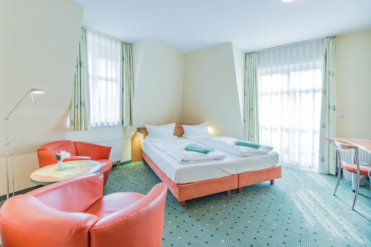 Standard Double Room,665547945:JPEG