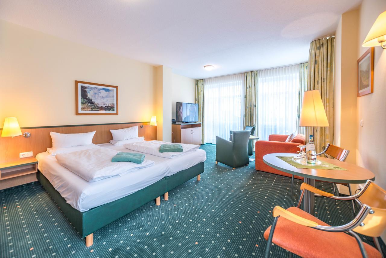 1-Room Apartment Sea Side,665553744:JPEG