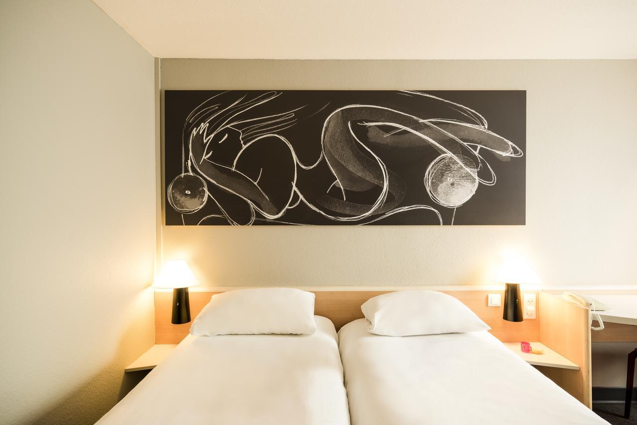 Twin Room,665590128:JPEG