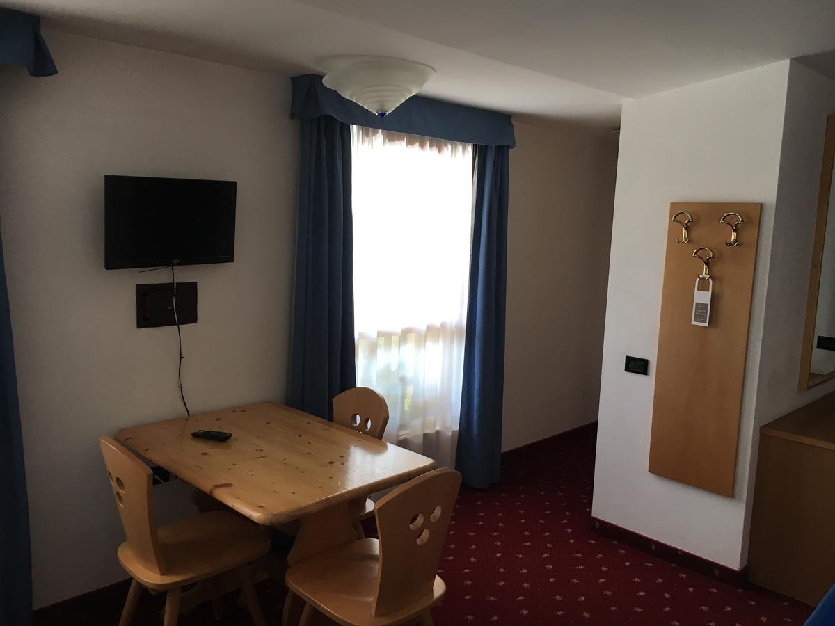 Triple Room Terrace Kitchenette