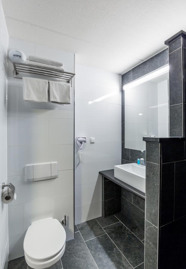Deluxe King Suite,1038878374:JPEG