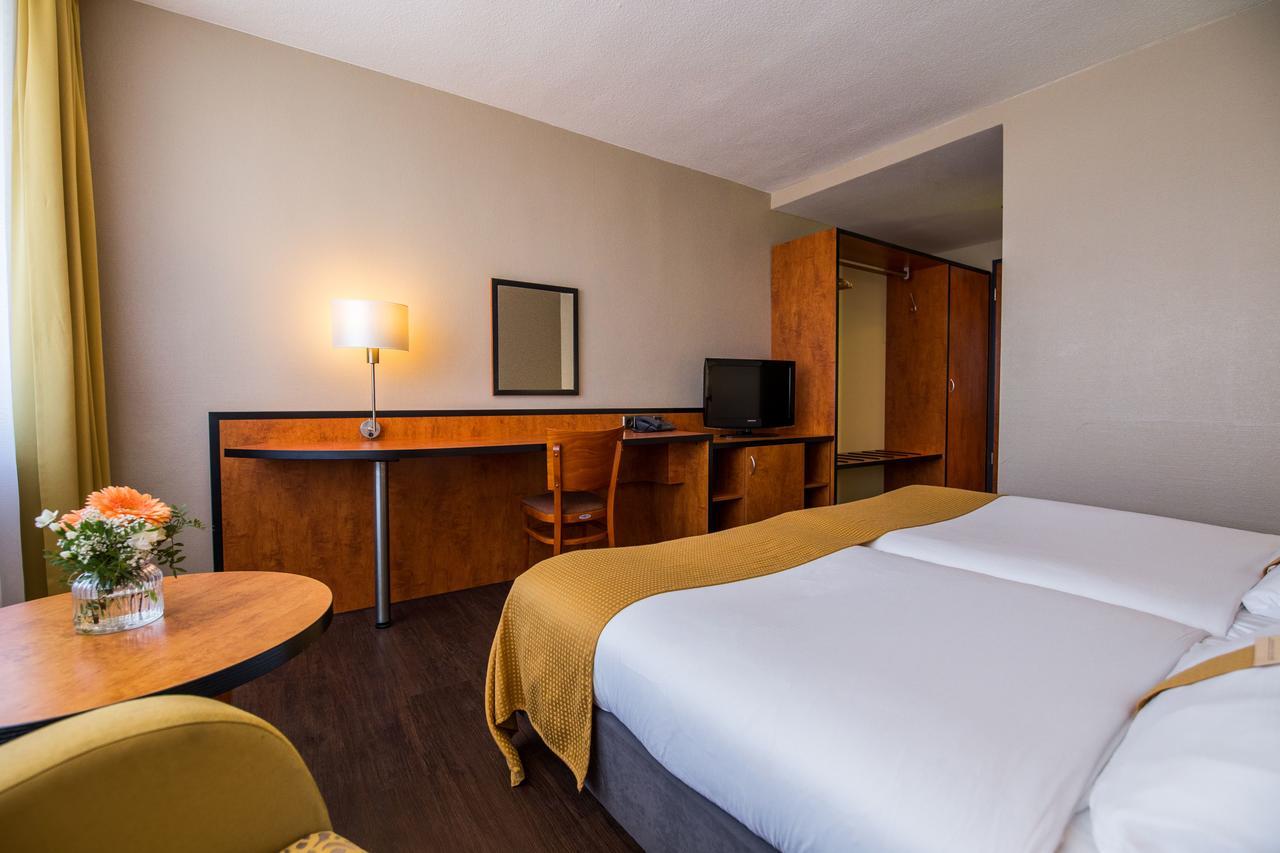 Standard Double Room,665731896:JPEG