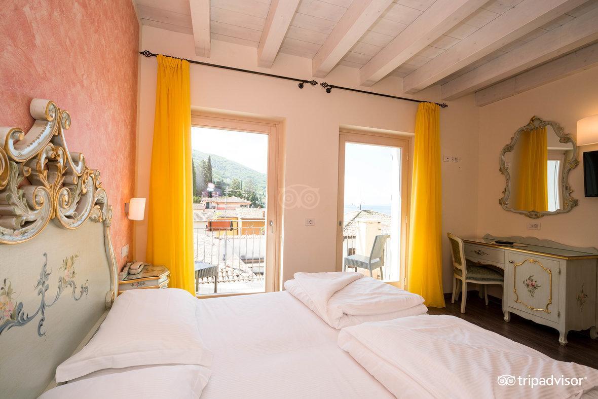 Suite Terrace,1205465842:JPEG