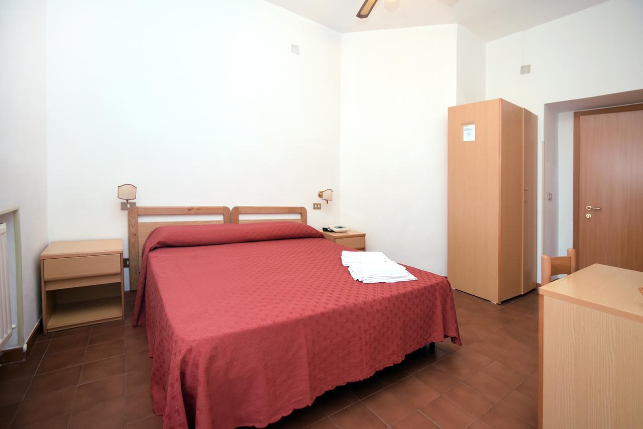 Economy Double Room,666052737:JPEG