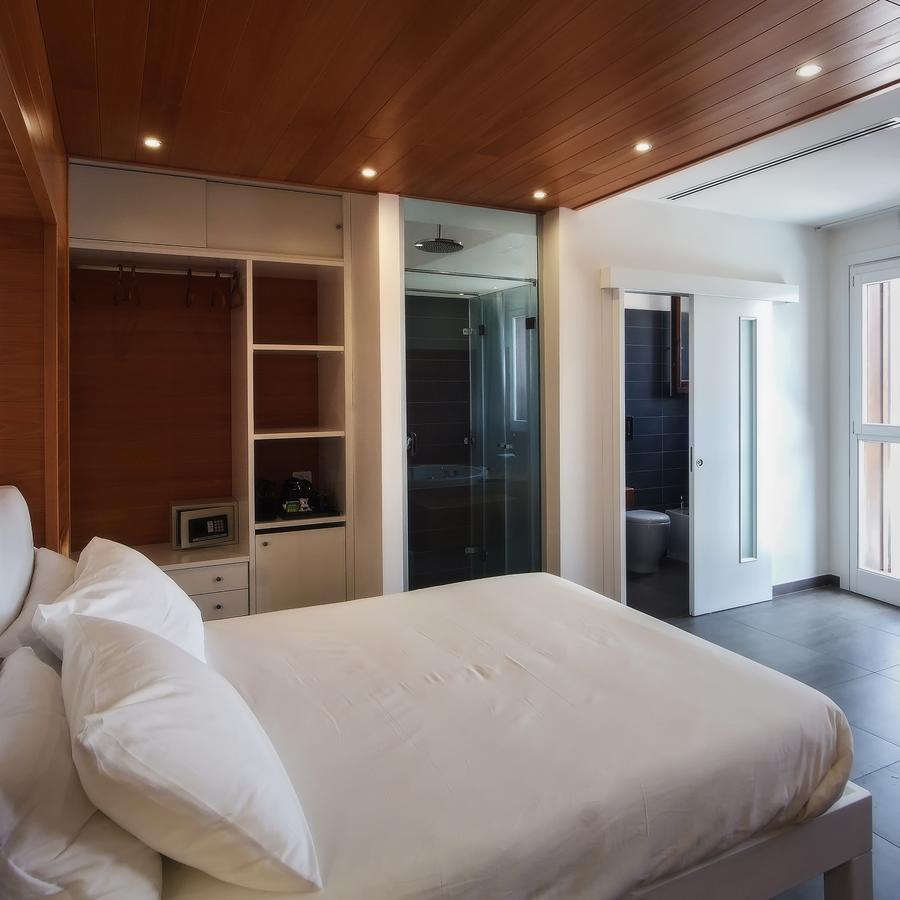 King Room Spa Bath