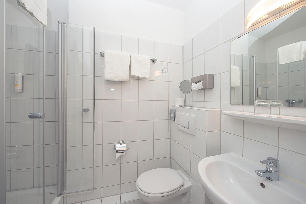 Standard Single Room,666607200:JPEG