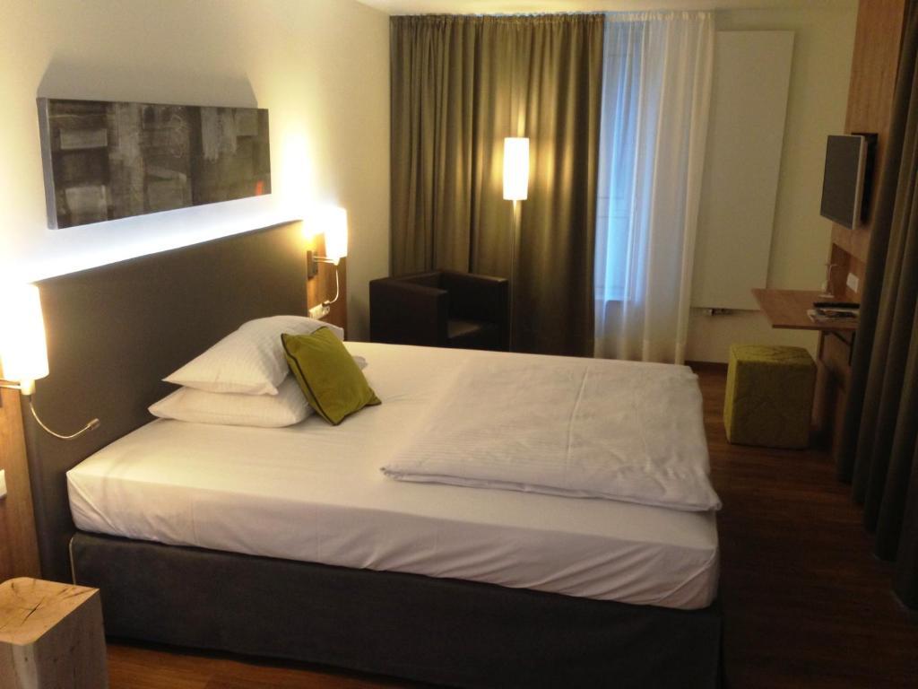 Comfort Suite CatA,402912810:JPEG