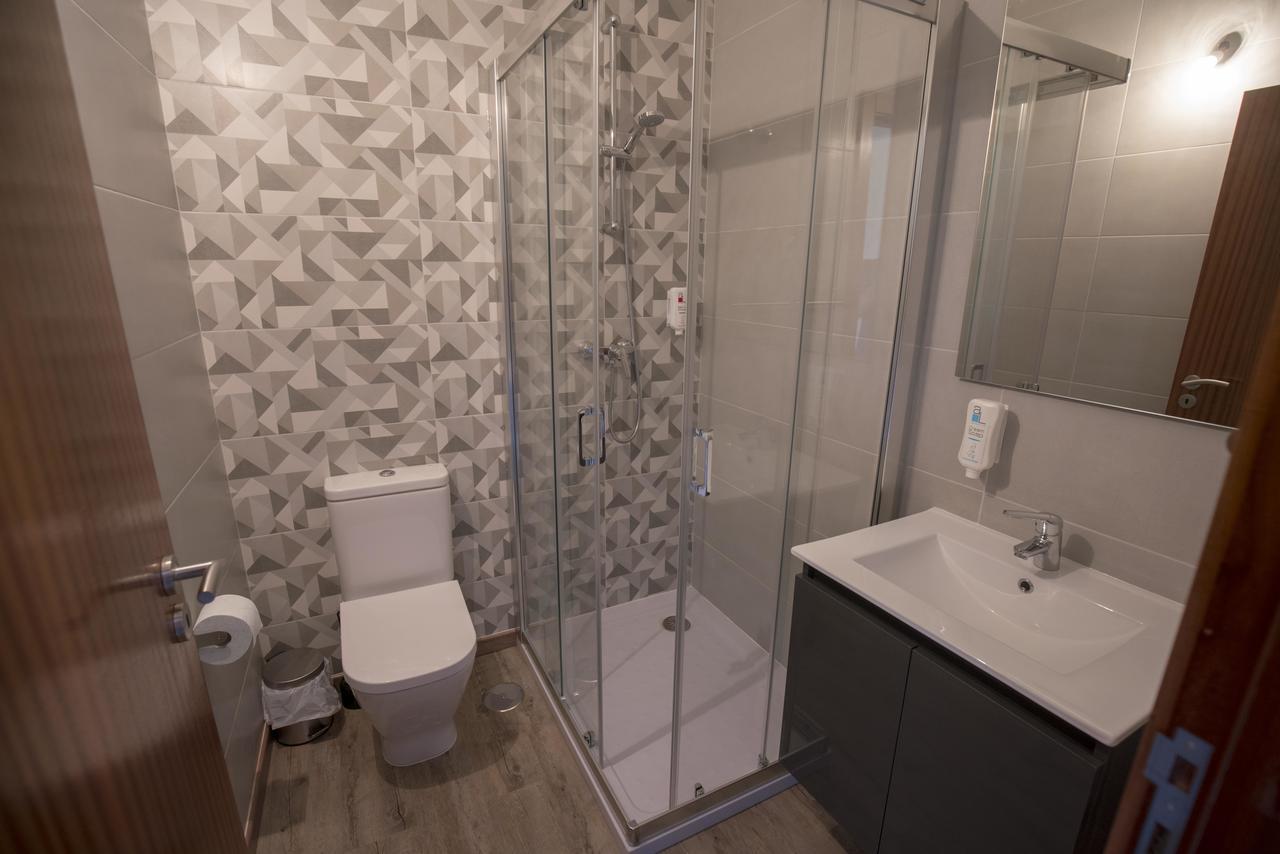 Quarto Familiar com Casa de Banho Privativa