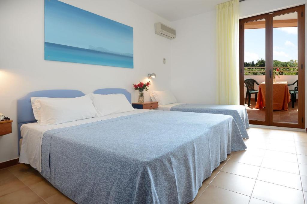 Triple Room,706961467:JPEG