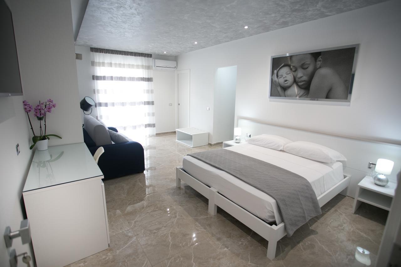 Deluxe Quadruple Room,668066262:JPEG