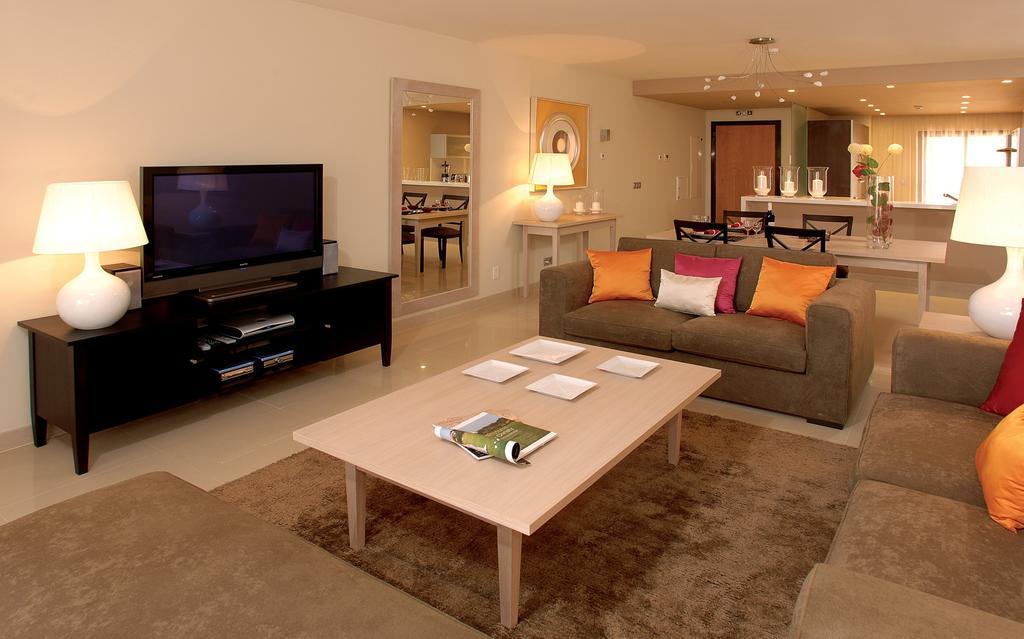 One-Bedroom Apartment,708031720:JPEG