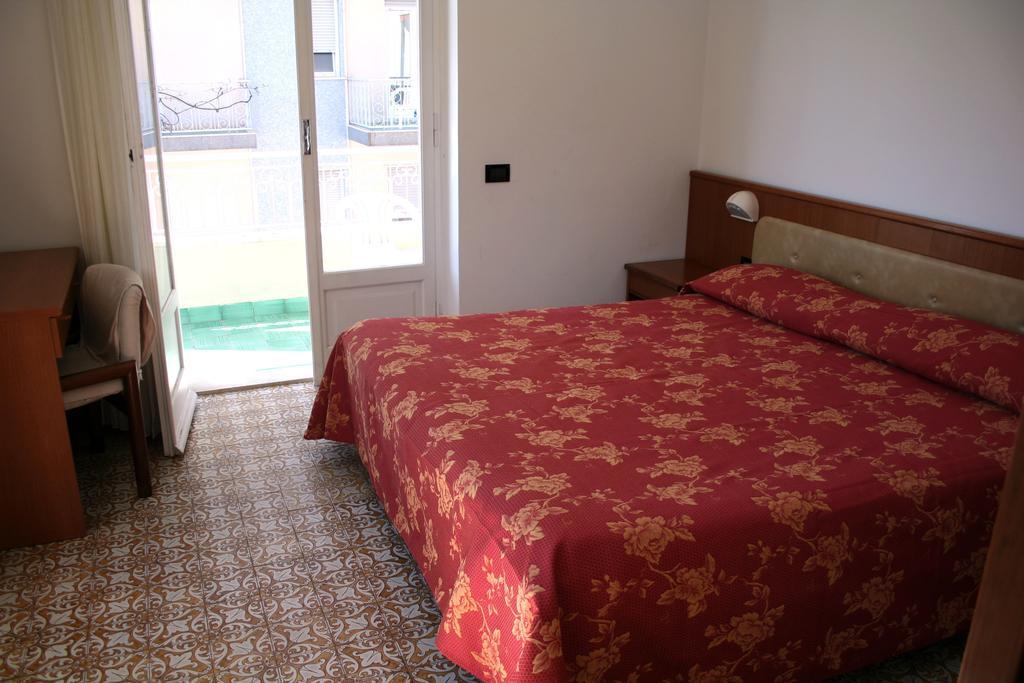Triple Room,66920542:JPEG
