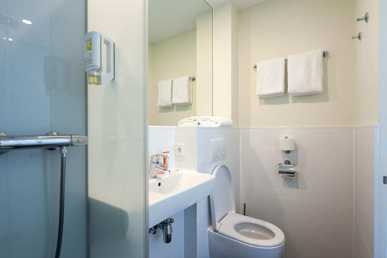 Triple Room,669369408:JPEG