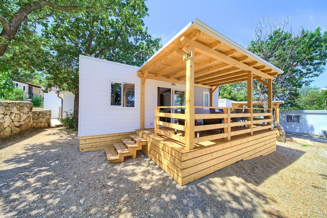 Two-Bedroom Mobile Home Terrace