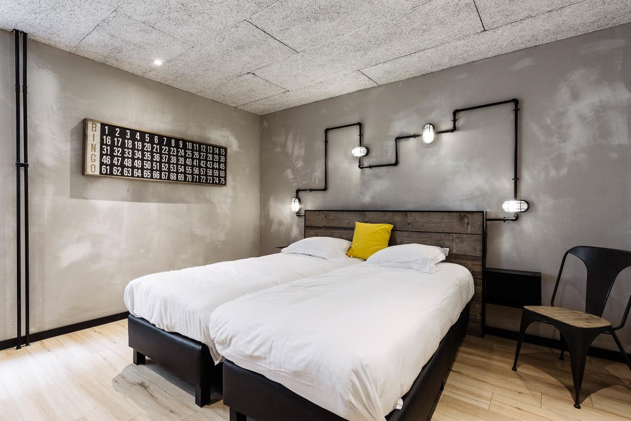 Medium Room