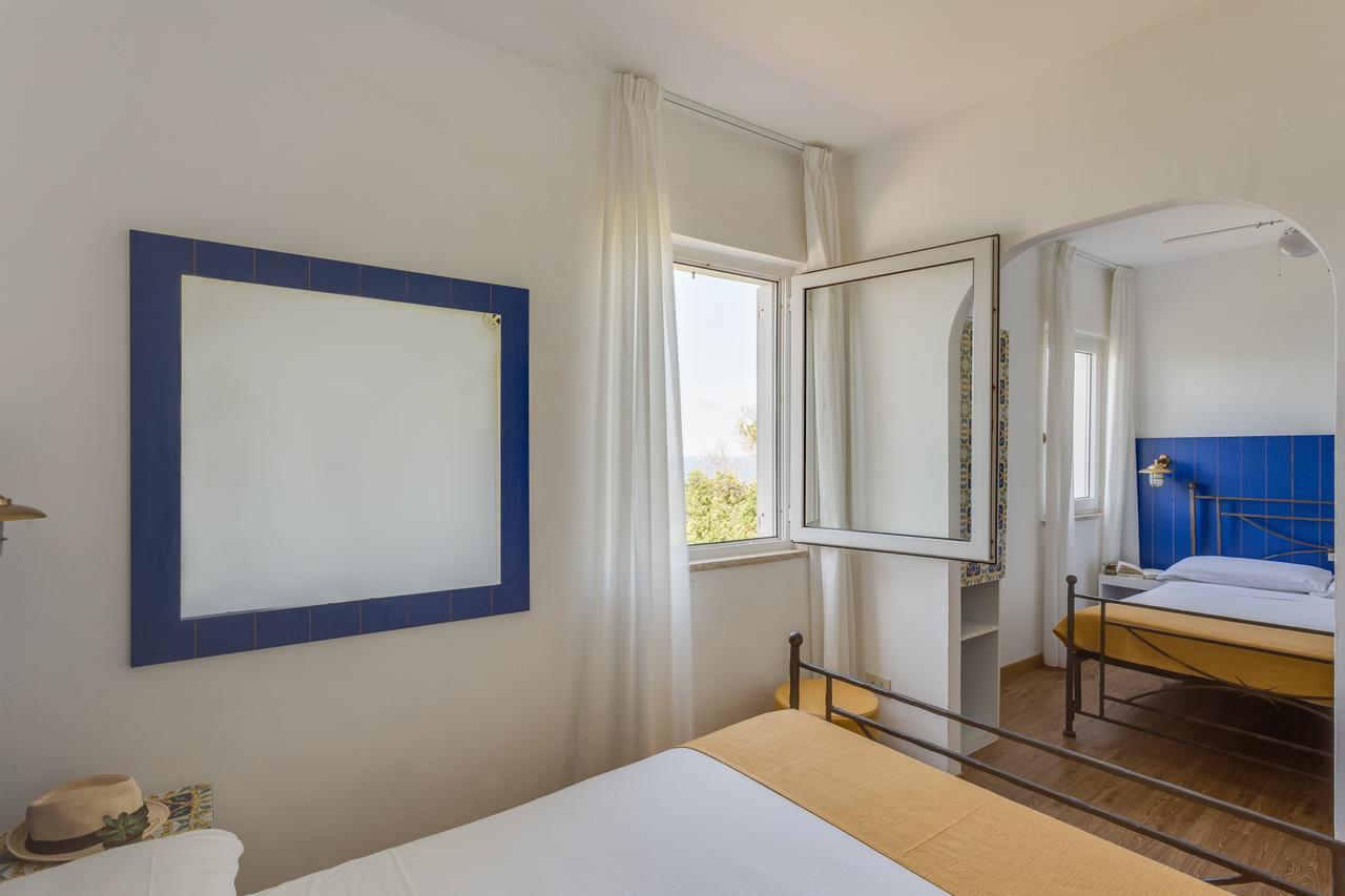 Triple Room with Sea View,669969351:JPEG
