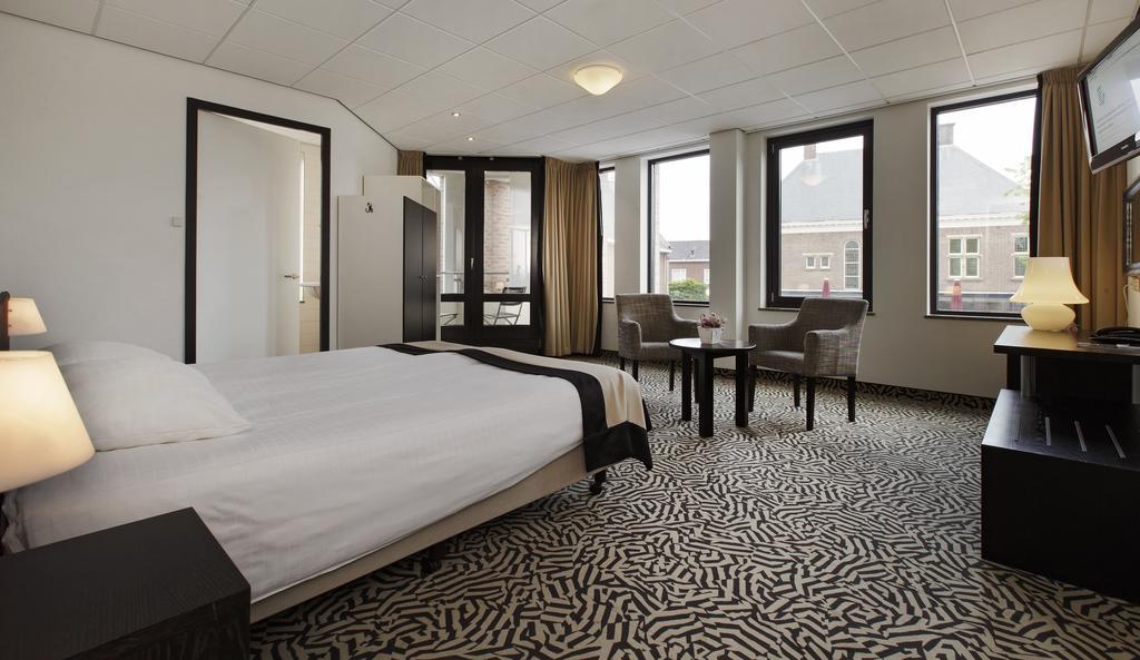 Deluxe Double Room Balcony,698978829:JPEG