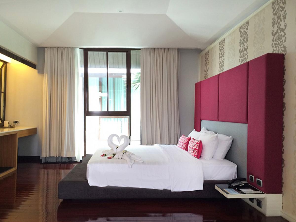 Deluxe King Room Pool View,1274218963:JPEG