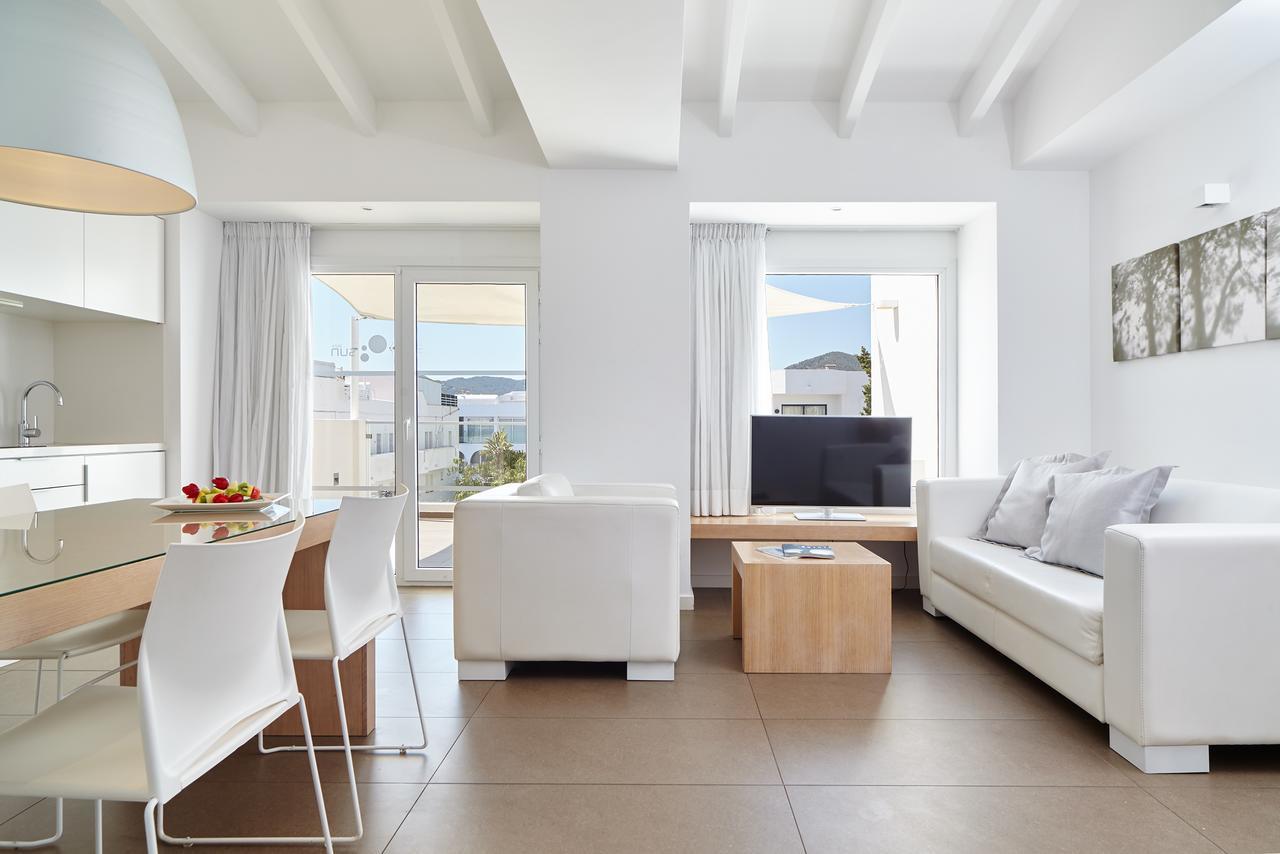 Two-Bedrooms Suite
