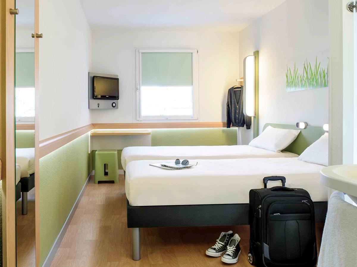 Standard Double Room,246012921:JPEG