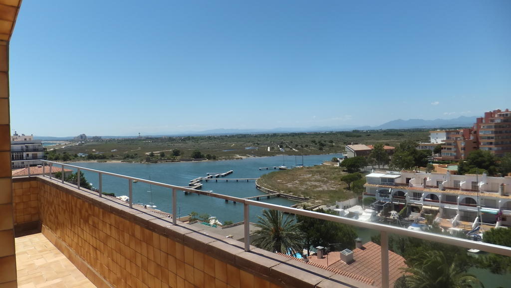 Two-Bedroom Apartment Port View,67267520:JPEG