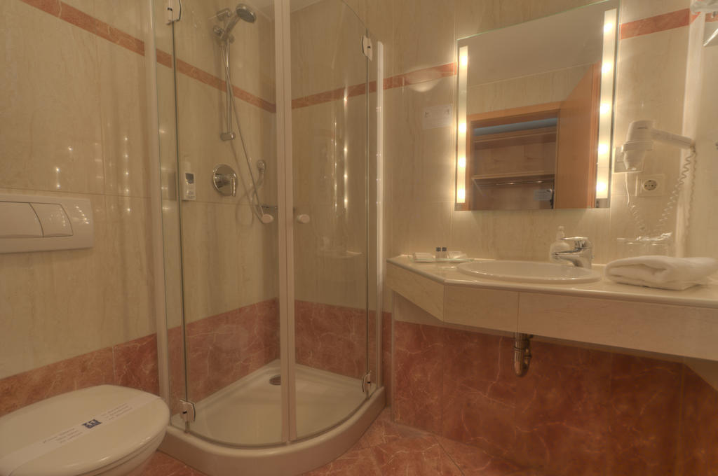 Single Room,1151928906:JPEG