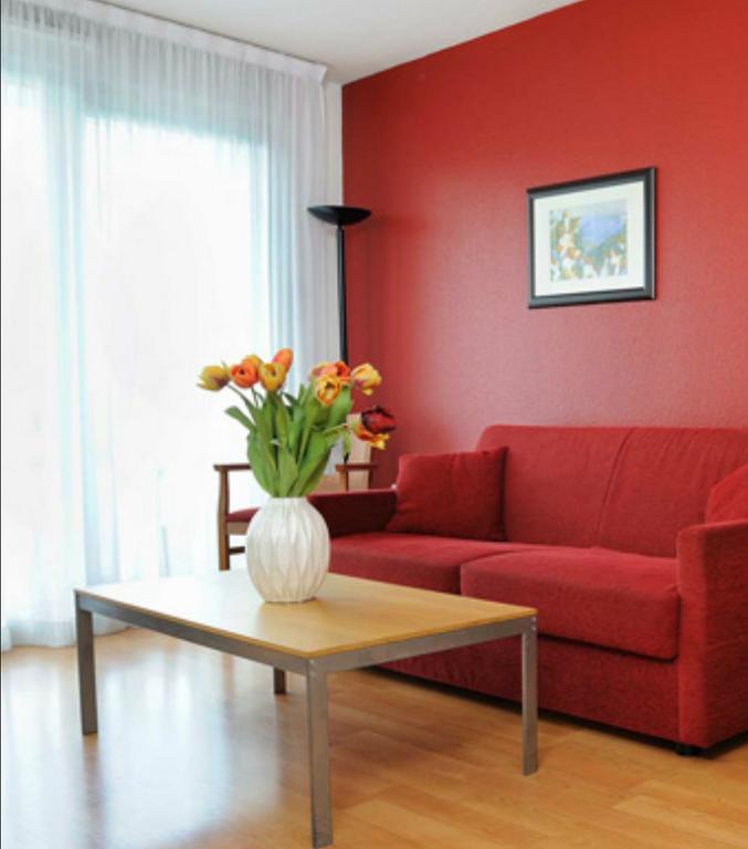 One-Bedroom Apartment,67329068:JPEG