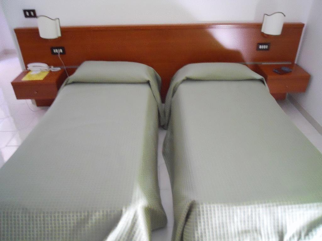 Single Room,67347188:JPEG
