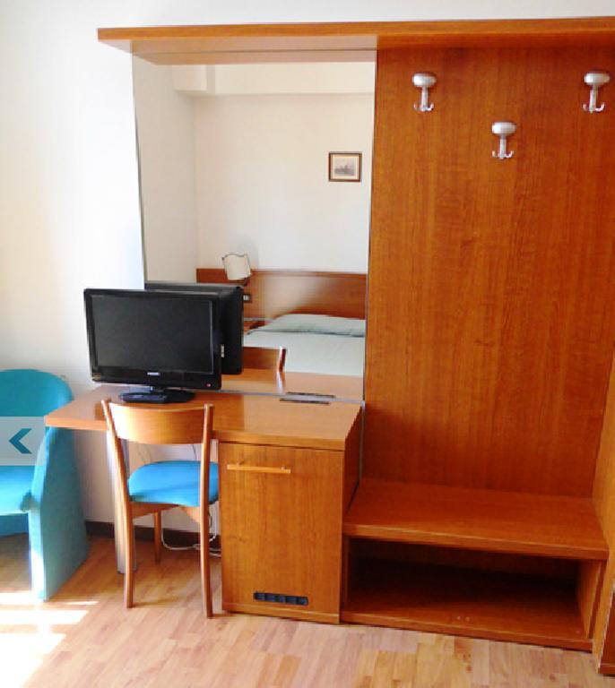 Triple Room,67347197:JPEG